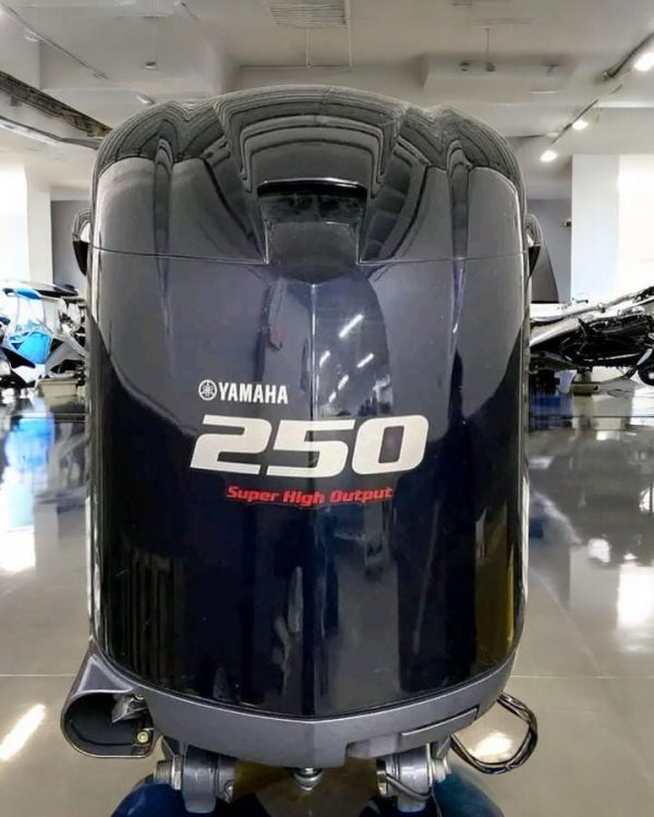 Yamaha VF250LA Outboard Motor Four Stroke