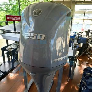 Yamaha 250HP F250XCA Outboard Engine