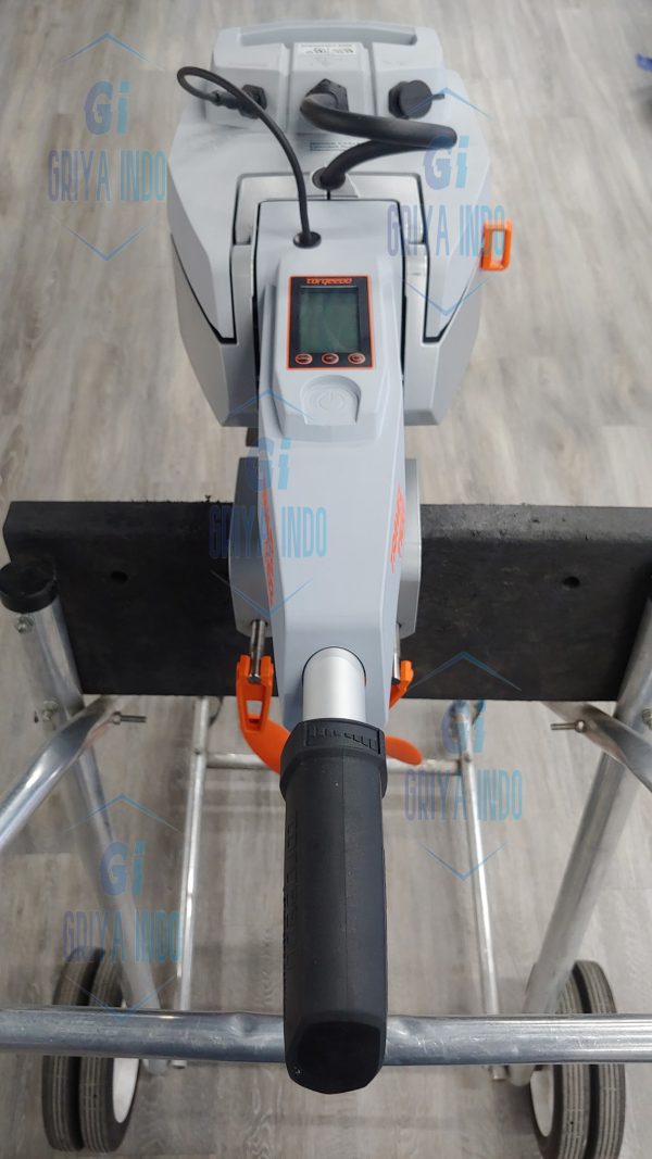 Compact and powerful: Torqeedo Travel 1103 C available now.