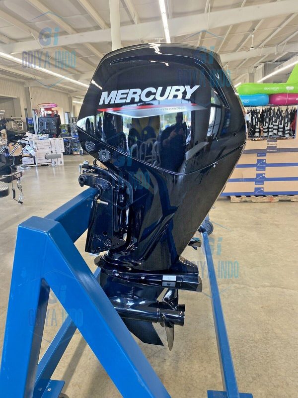 Mercury 90ELPT FourStroke engine showcasing its sleek design.