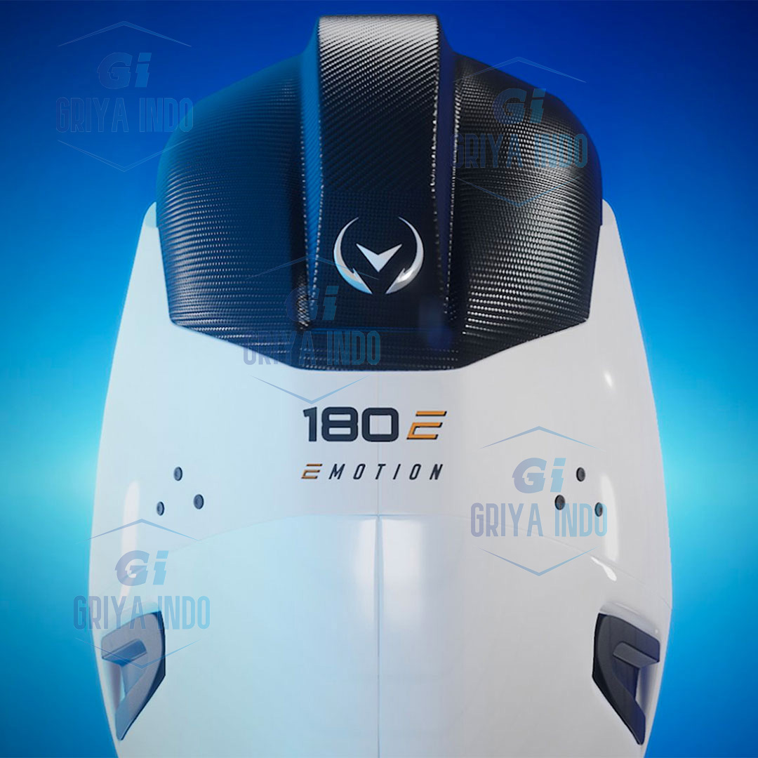 E-Motion Vision Marine 180 E Engine powering a boat